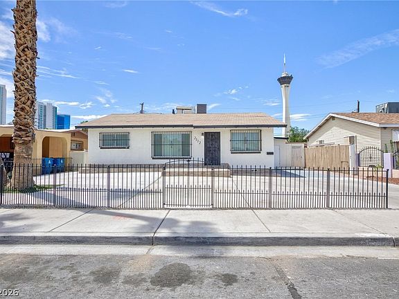 2nd image of 2312 Beverly Way