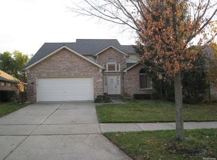 997 River Mist Dr, Rochester, MI 48307