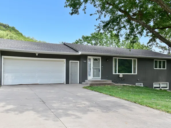 1060 Glen Echo Ln, Winona, MN 55987