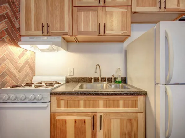 616HE, 616 W Healey St #20616493, Champaign, IL 61820