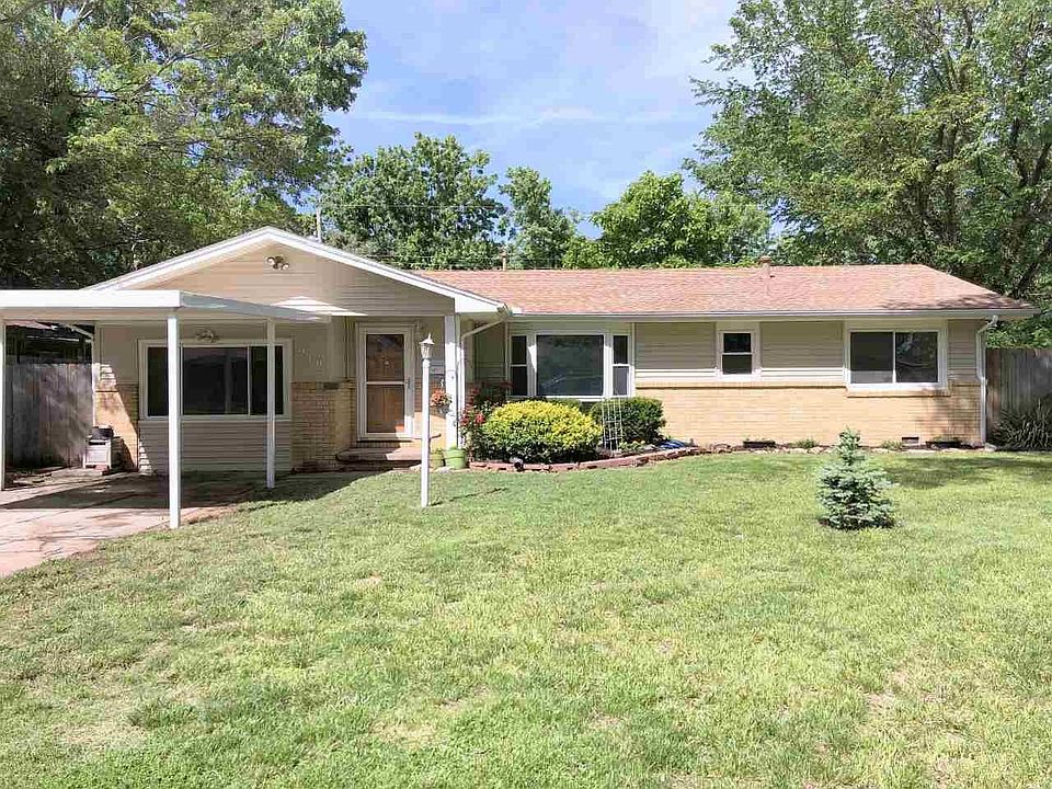 Front of Home that has been remodeled.