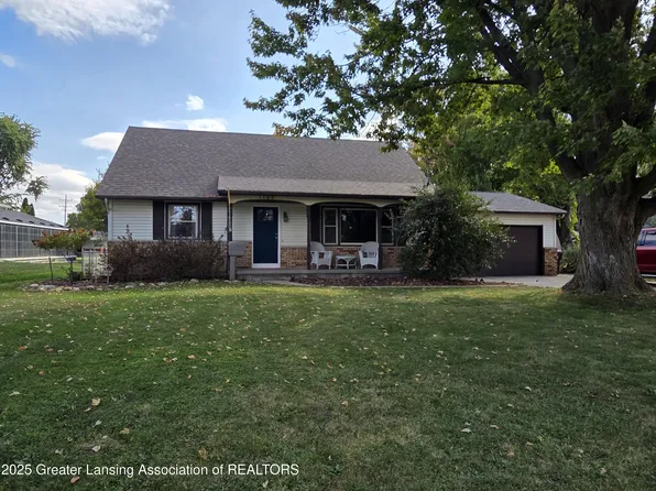 1105 S Wight St, Saint Johns, MI 48879