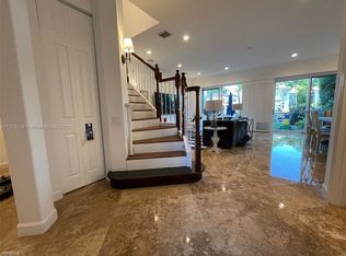 965 Harbor Vw N, Hollywood, FL 33019