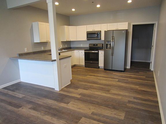 4th image of 610 W Dodson St APT 4