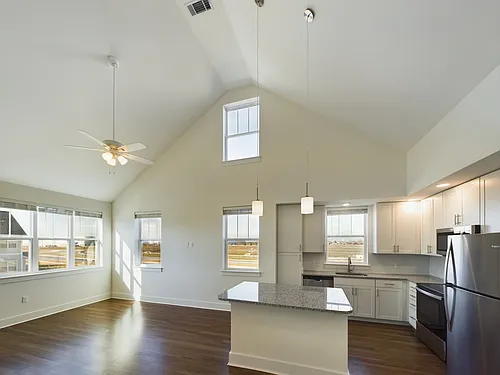 575 Quinn Ln #16-201 Photo 1