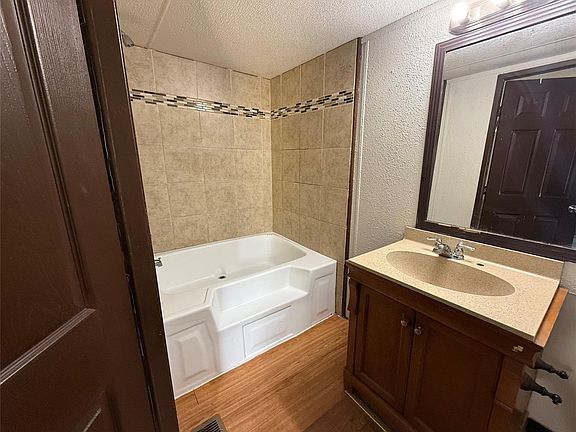5th image of 1570 County Road 3479a
