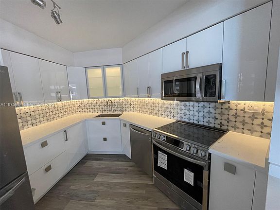 5th image of 5161 Collins Ave APT 1012