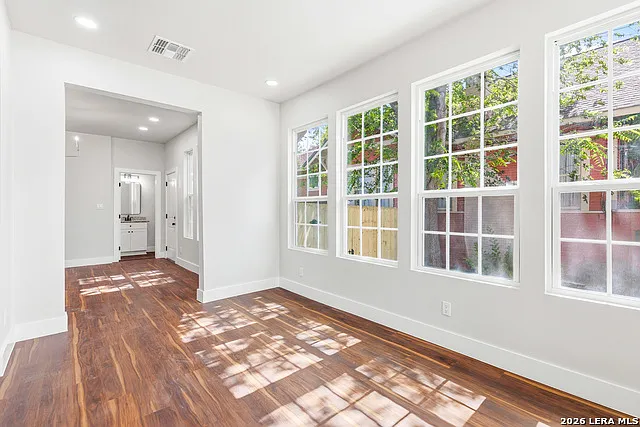 823 W French Pl — Photo 5