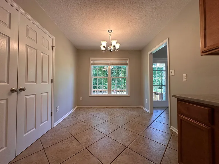 102 Brookhaven Dr — Photo 17