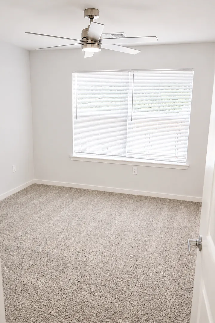 3303 Rozelles Ferry Rd — Photo 4