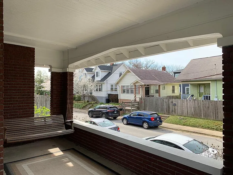 1738 Fernwood Ave — Photo 3