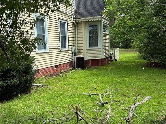 3rd image of 112 E Church St