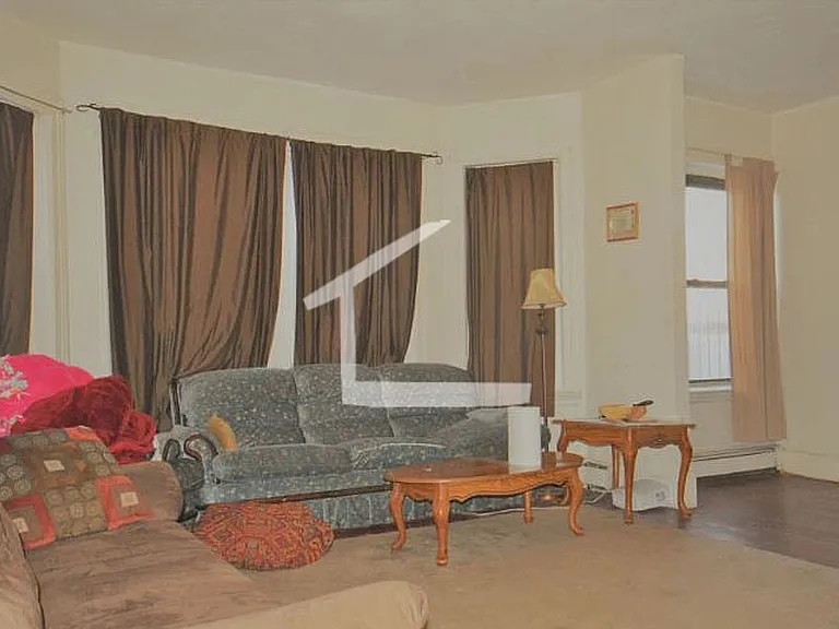 204 Harvard Ave #3 — Photo 9