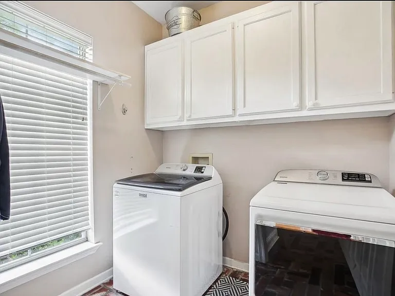 3983 Hemlock St — Photo 15