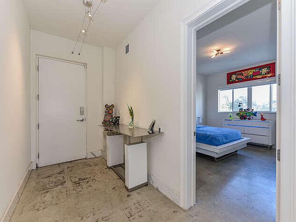 4th image of 108 Lake Avenue #406