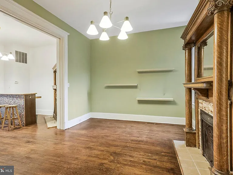 30 R St NE — Photo 12
