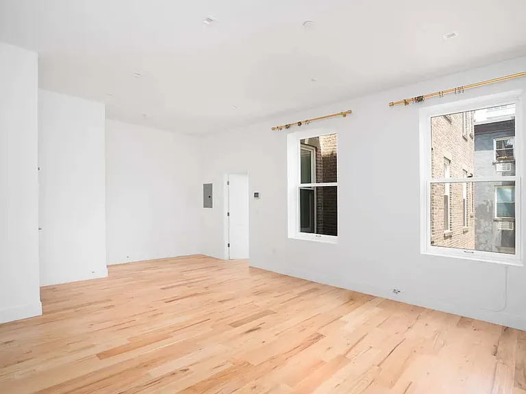 205 E 17th St #4B — Photo 10