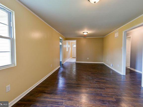 5th image of 2537 46th St