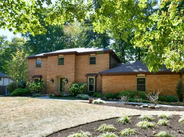 1220 Walnut Valley Ln, Dayton, OH 45458