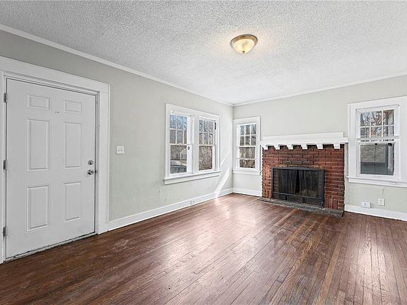 3rd image of 7570 Olive St