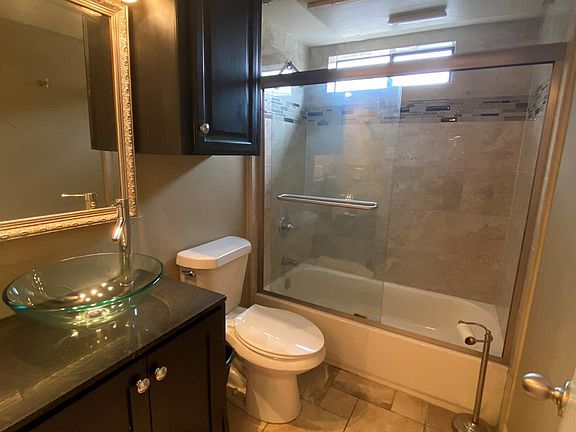 4th image of 4049 Herschel Ave Unit E