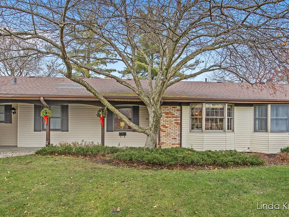 213 Bona Vista Dr NW 27, Grand Rapids, MI 49504 Zillow