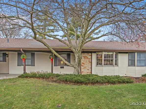 213 Bona Vista Dr NW #27, Grand Rapids, MI 49504