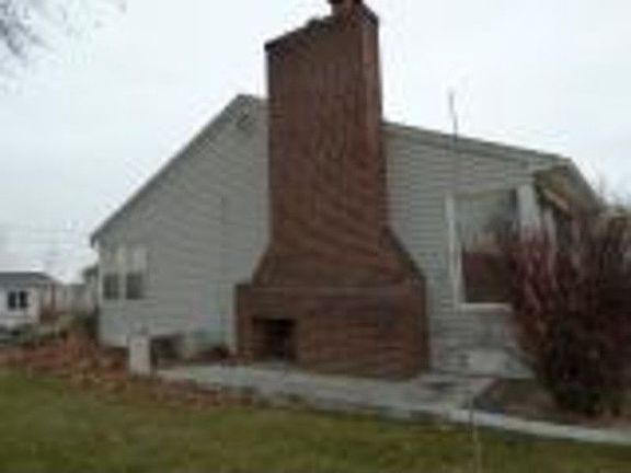 4th image of 1226 N Jefferson St