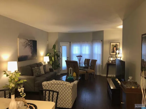 4521 Smith Ave APT 8, North Bergen, NJ 07047