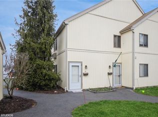 7 Kings Ct APT B, Mohegan Lake, NY 10547