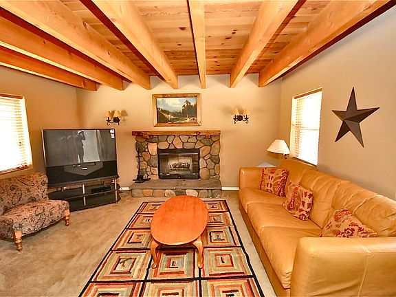 2nd image of 1120 Mountain Ln
