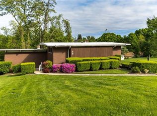 28 Center Dr, Monessen, PA 15062