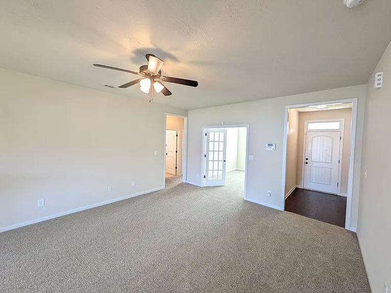 859 Westlawn Dr — Photo 7