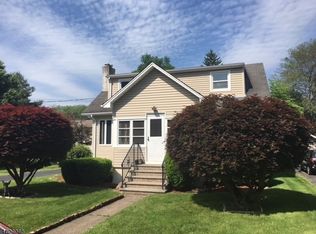 7 3rd St, Pequannock, NJ 07440