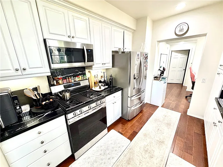 15205 Calverton Way — Photo 10