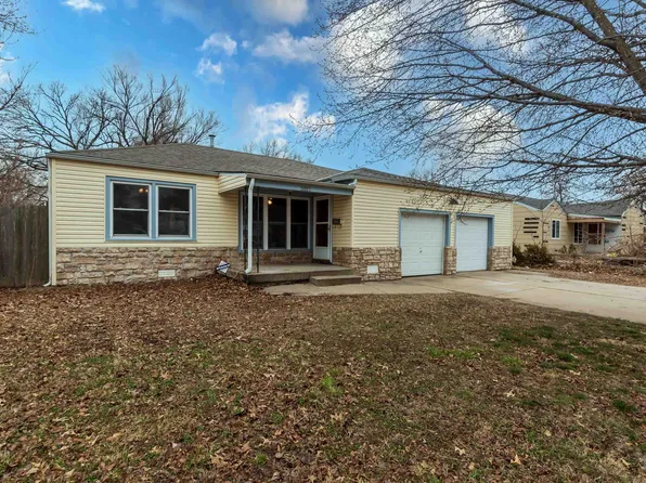 3017 E Range Rd, Wichita, KS 67216