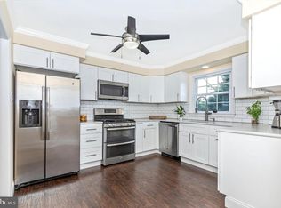 465 Summit Ave, Philadelphia, PA 19128