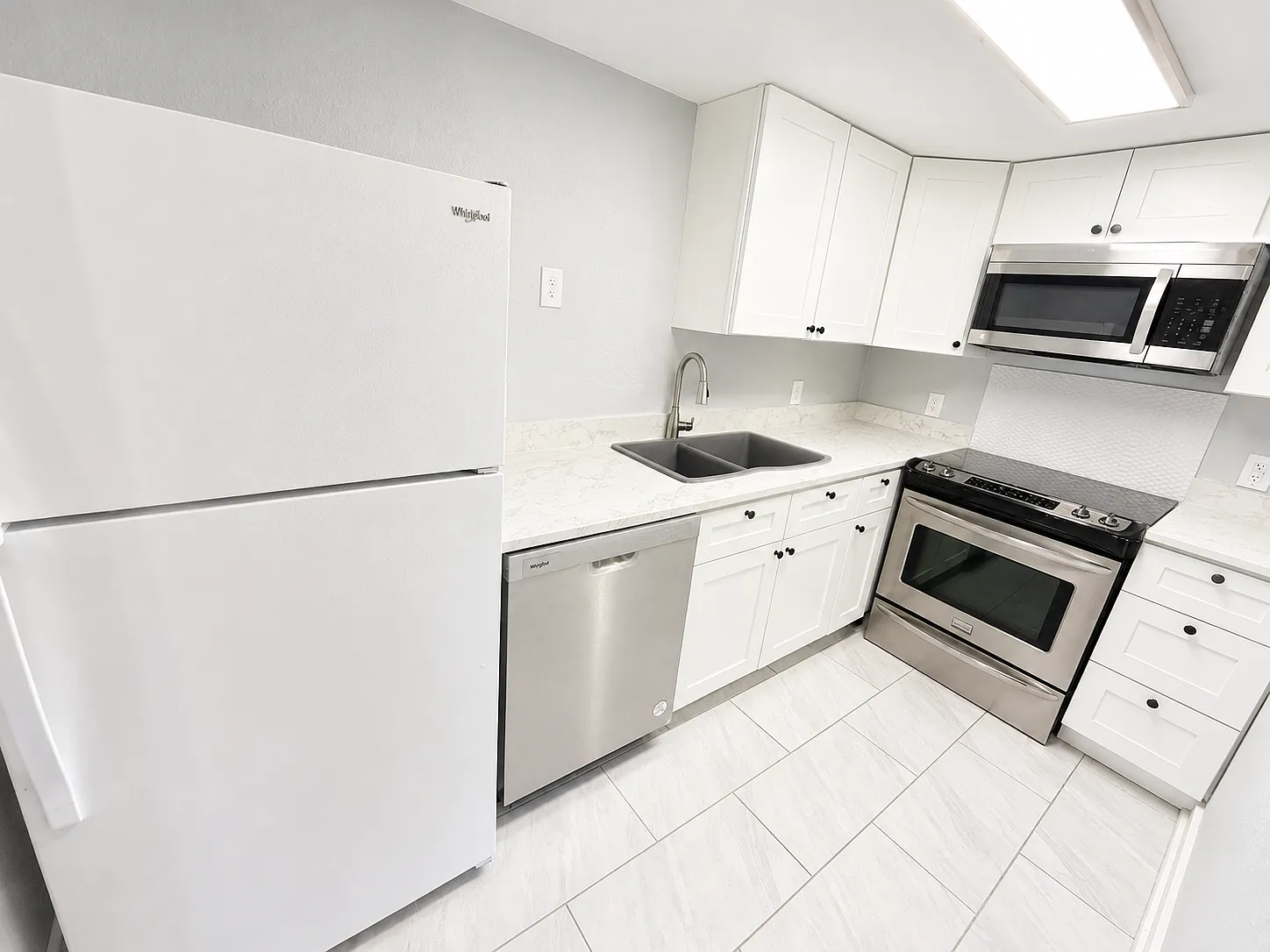 1 bed, 721 sqft, $1,300 — Photo 1