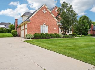 4159 Ridge Side Dr, Rochester, MI 48306