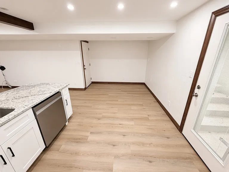 1651 S 3450 E — Photo 2