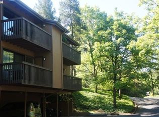 7548 SW Barnes Rd UNIT B, Portland, OR 97225