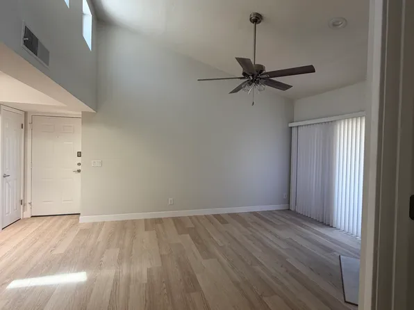 2935 N 68th St Unit 220, Scottsdale, AZ 85251