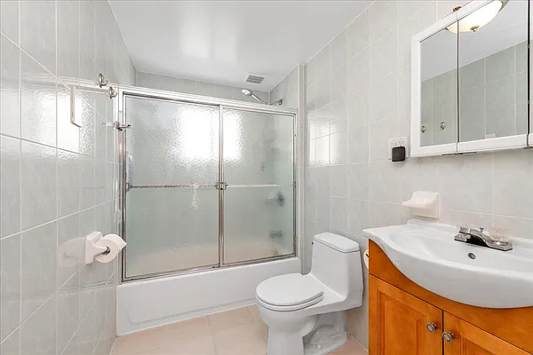 Rented by Benjamin Realty Since 1980 | media 15