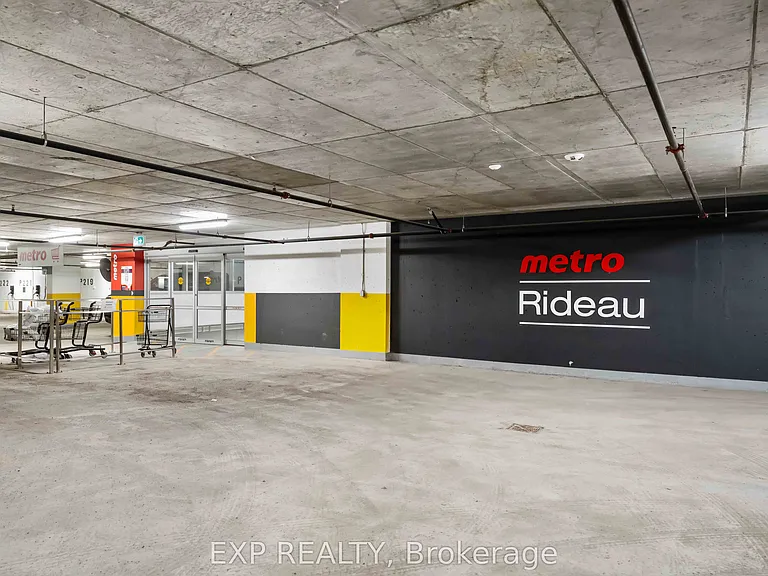 180 George St #2607 — Photo 43