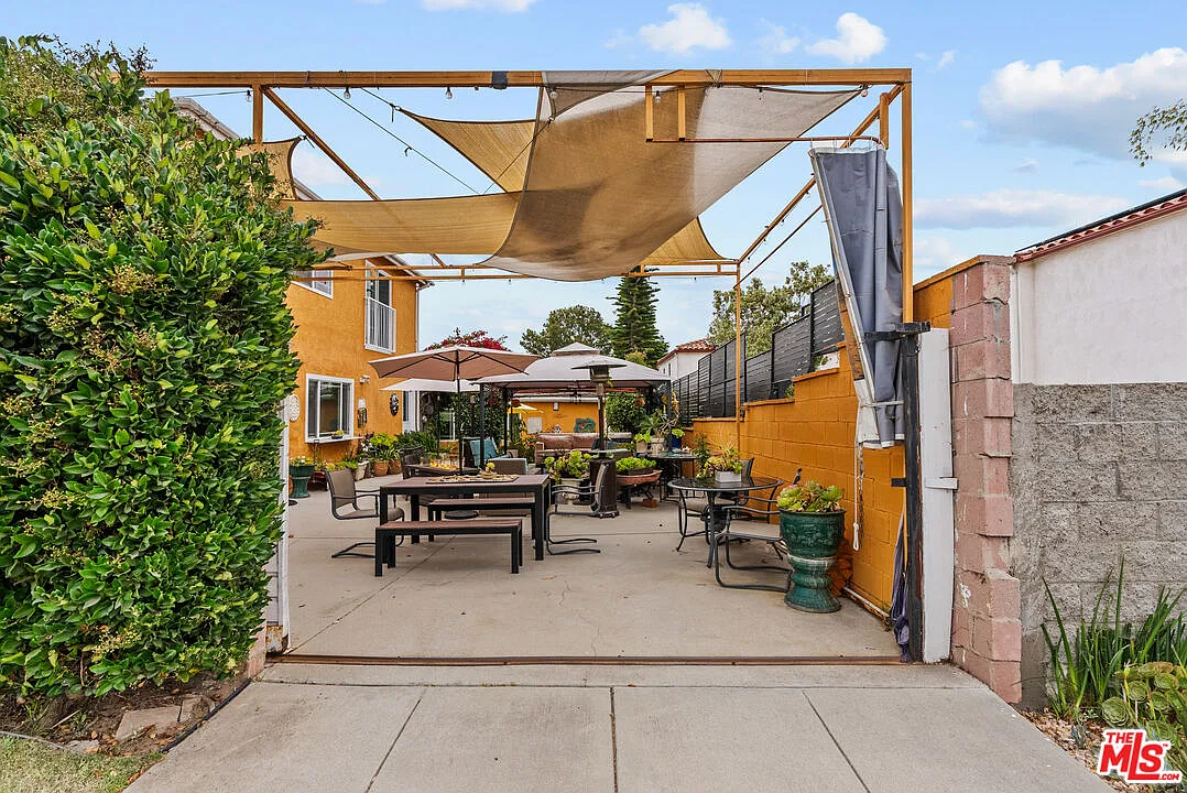 Studio, $2,595 — Photo 1