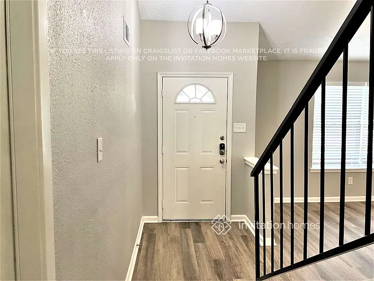 2326 Meade Ct — Photo 2