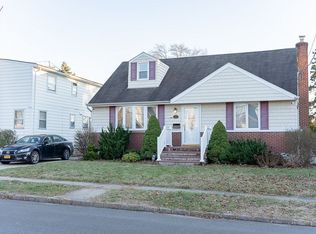 44 Fulton Ave, New Hyde Park, NY 11040
