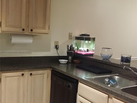 3rd image of 1280 S Alhambra Cir APT 1103