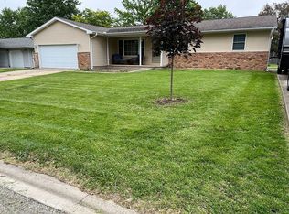 105 Valley Rd, Monticello, IL 61856