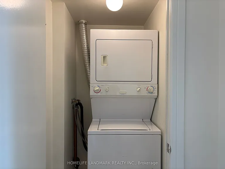 16 Harrison Garden Blvd #1812 — Photo 10